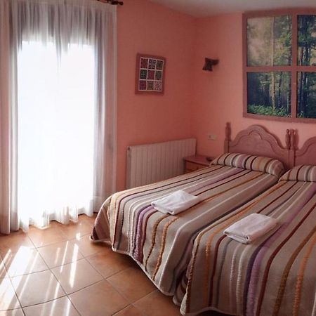 Hostal La Vega Пералехос Экстерьер фото