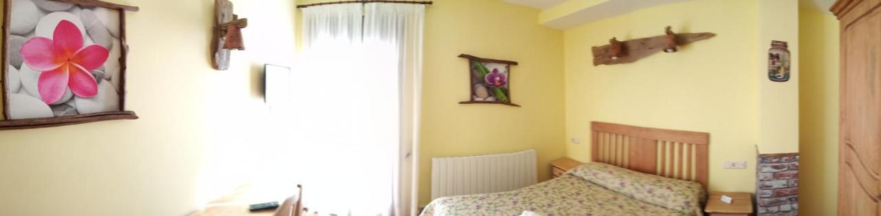 Hostal La Vega Пералехос Экстерьер фото